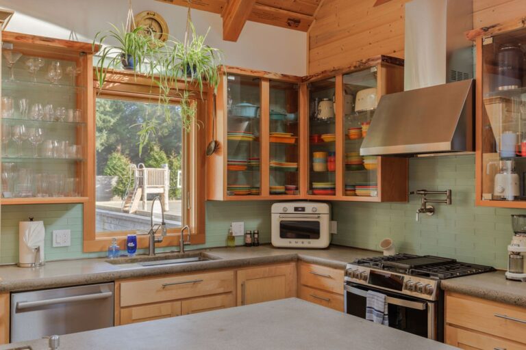 Countertop Smeg oven has steamer and air fry settings