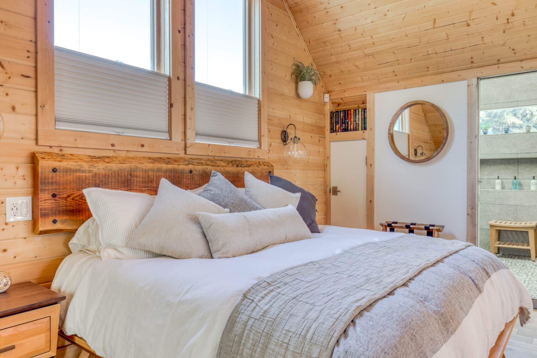 Another king bed that is incredibly comfortable. Tempur-pedic mattress.