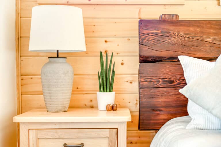 lewis-bedroom-nightstand-lamp-detail.jpg