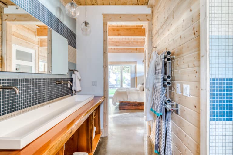 lewis-ensuite-bathroom-bedroom-access.jpg