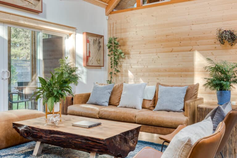 lewis-living-room-tv-garden-access.jpg