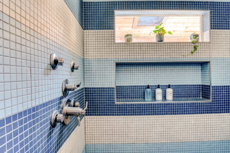 lewis-tiled-shower-niche-long-beach-wa.jpg