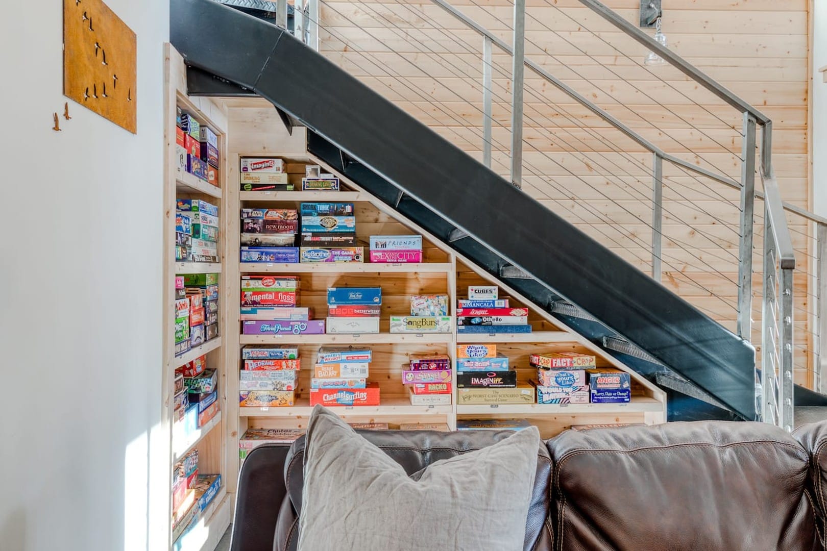 Beach Cabin - Choose from a large selection of board games